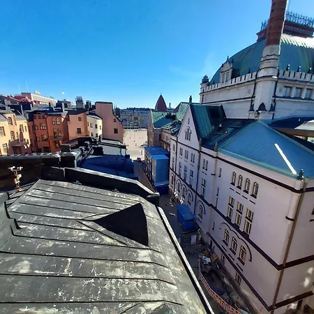 Apartment With Roof View Next To Railway Station